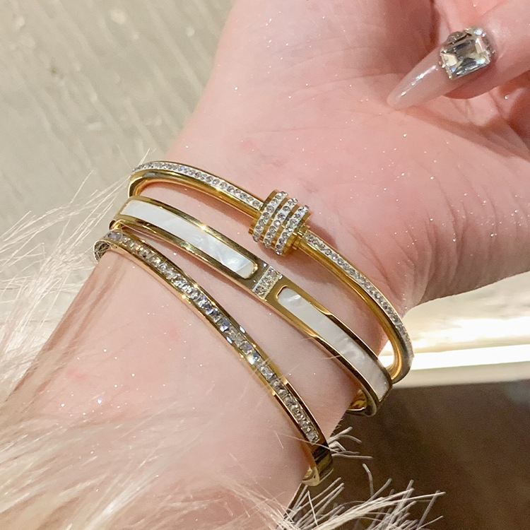 Round Bracelet