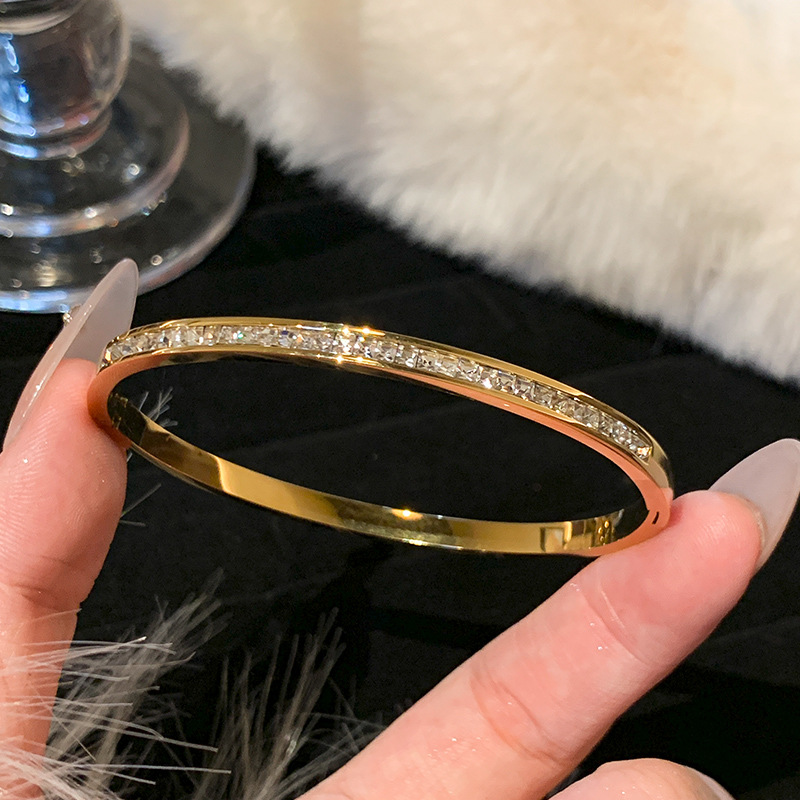 Round Bracelet