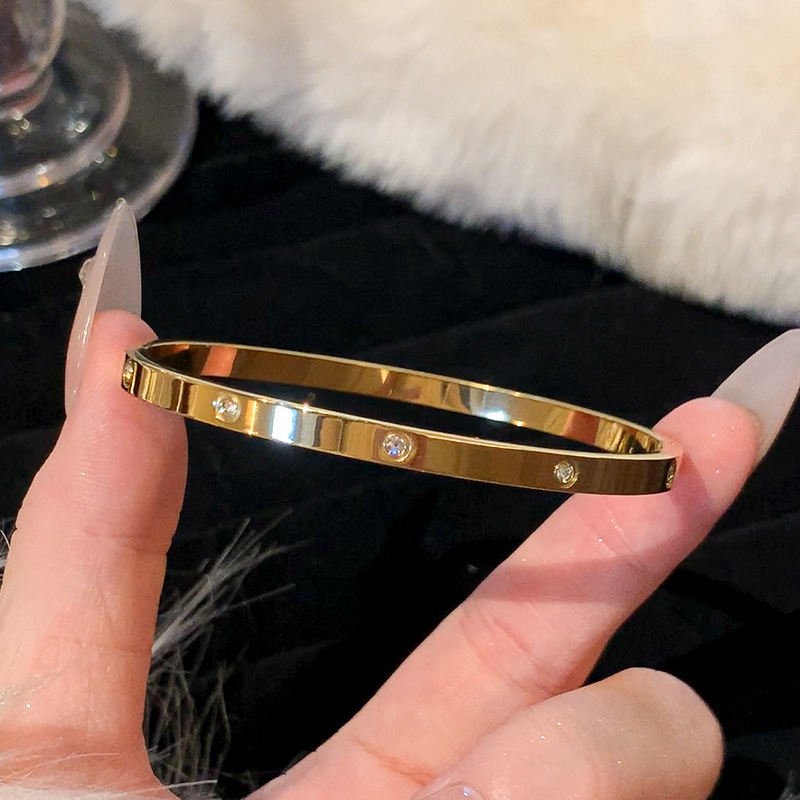 Round Bracelet