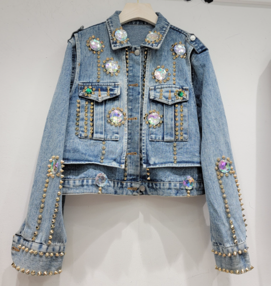 Trendy Women's Streetwear Denim Jacket with Pockets