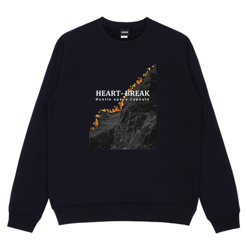 Streetwear Vintage Black Graphic Sweatshirt for All
